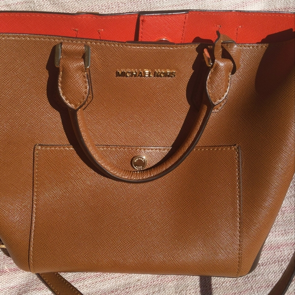 Michael Kors Purse - like new - Picture 6 of 8